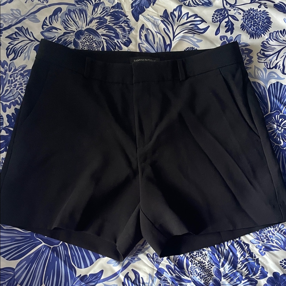 {Banana Republic} Black Women's Shorts, NWT
